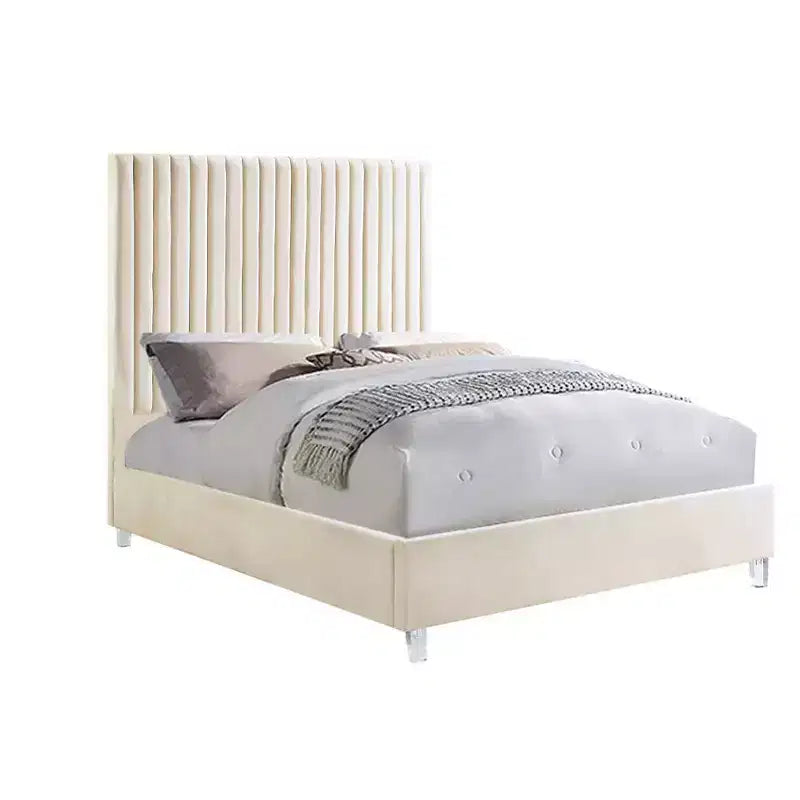 Grand lit double 86 po – Panneau rembourré en velours beige, cadre en bois, pieds en acrylique