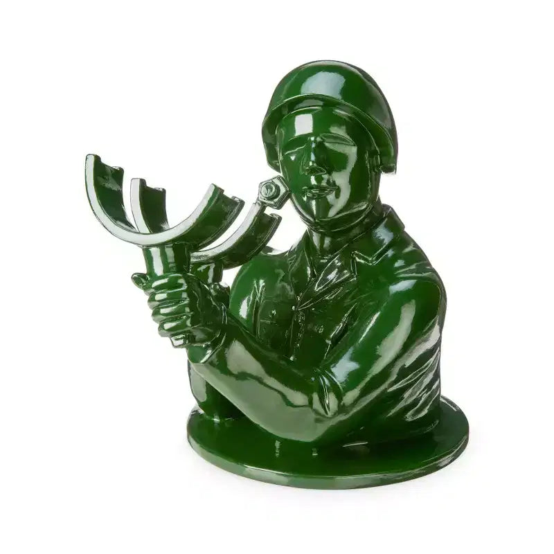Green Army Man Wine Bottle Holder – Novelty Polyresin Soldier Wine Holder