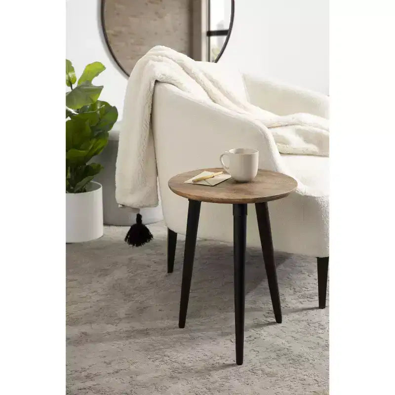 Table d'appoint ronde à pieds tripodes