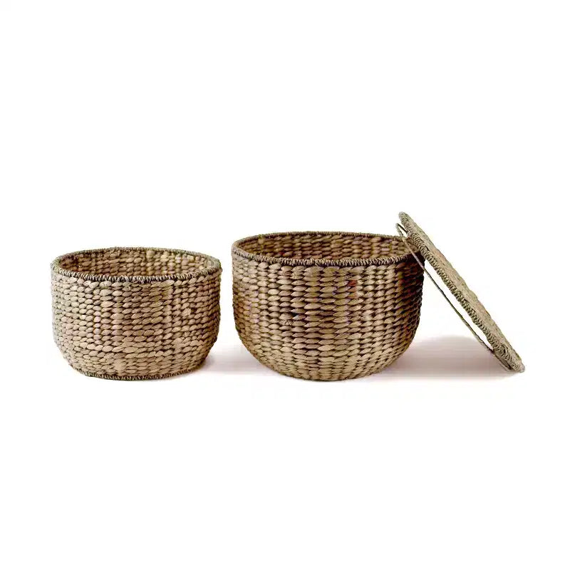 18 Hourglass Handwoven Hyacinth Storage Accent Table with Lid